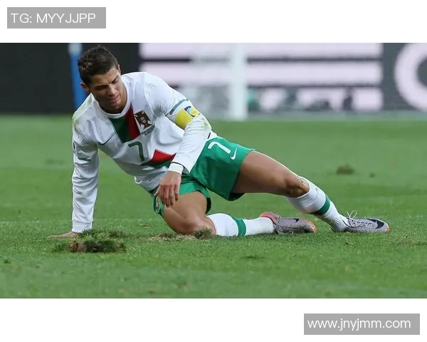 世界足坛传奇巨星纵横绿茵场谱写荣耀与激情的时代篇章 世界足坛传奇巨星纵横绿茵场谱写荣耀与激情的时代篇章