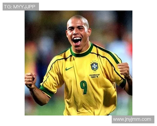 在足球世界中几乎没有争议的球星是谁其光辉如何照耀球迷心中 在足球世界中几乎没有争议的球星是谁其光辉如何照耀球迷心中