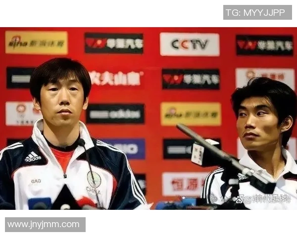 足球场上的孤胆英雄一人扛起全队荣耀与责任的传奇故事 足球场上的孤胆英雄一人扛起全队荣耀与责任的传奇故事