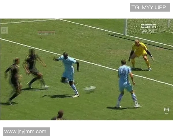 世界级足球球星加盟山东掀起热潮带动当地体育产业升级发展 世界级足球球星加盟山东掀起热潮带动当地体育产业升级发展