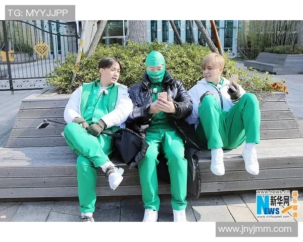 《当足球巨星在动画世界中开启无敌模式，挑战极限成就传奇》